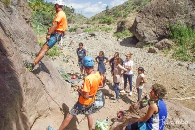 Rock Climbing from Beginners to Experts – Small Groups ツ