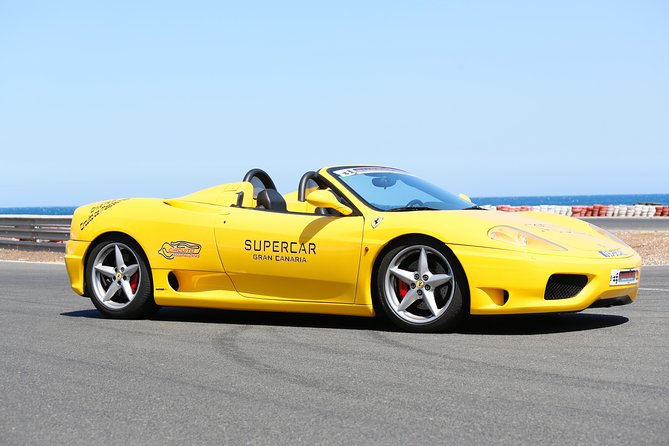 Supercar Experiences on the Circuit of Maspalomas - Your 90-Minute Flow: From Briefing to Up to Eight Laps