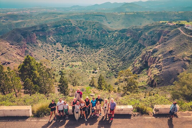 The Volcano Heart Tour: Hiking, Tasting and Sunset Experience - Pico de Bandama: start high, get your bearings fast