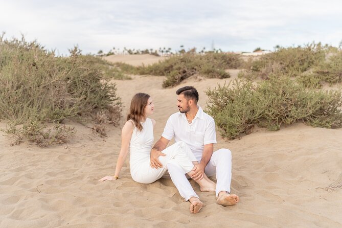 Vacation Photoshoot in Maspalomas - 100 HD photos - Price and Value: $235.40 Per Group Up to 4