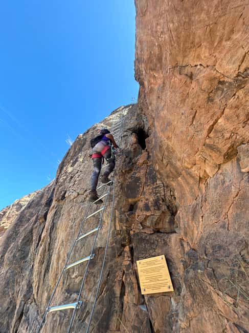 Via Ferrata Gran Canaria: Rock Climbing for beginners - Views, caves, and that western-style dry terrain feeling